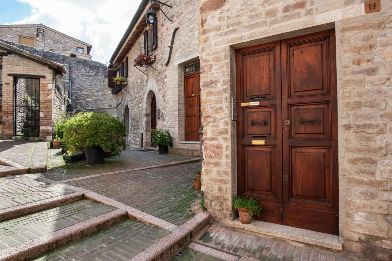 Casa Clara Appartamenti Assisi Eksteriør billede